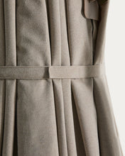 Load image into Gallery viewer, Noli beige cantilever parasol with taupe aluminium structure 300 x 300cm - image 18