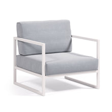 Load image into Gallery viewer, Comova 100% outdoor armchair in blue and white aluminium