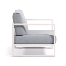 Load image into Gallery viewer, Comova 100% outdoor armchair in blue and white aluminium - image 3