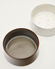 Load image into Gallery viewer, Dumbi set of 2 pet food and water bowls in white and brown Ø 14 cm - image 6