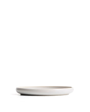 Load image into Gallery viewer, Uilo white ceramic dessert plate - image 2