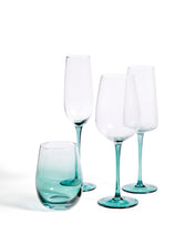 Load image into Gallery viewer, Irides clear wine glass with blue detail, 43 cl - image 2