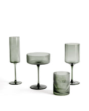Load image into Gallery viewer, Eluria green cocktail glass, 31.5 cl - image 2