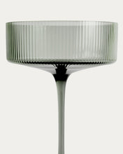 Load image into Gallery viewer, Eluria green cocktail glass, 31.5 cl - image 5