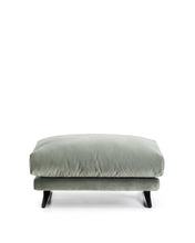 Load image into Gallery viewer, Veliro footrest in green velvet with steel legs with black finish 85 x 90 cm FSC Mix Credit