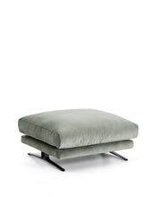 Load image into Gallery viewer, Veliro footrest in green velvet with steel legs with black finish 85 x 90 cm FSC Mix Credit - image 2