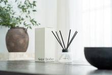 Load image into Gallery viewer, Sister Brother Diffuser - Salty Hands