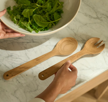 Load image into Gallery viewer, Orford Oak Salad Servers