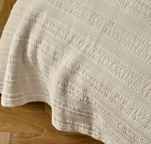 Load image into Gallery viewer, Elle Cotton Bedspread