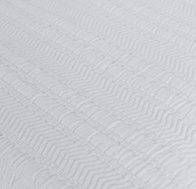 Load image into Gallery viewer, Elle Cotton Bedspread
