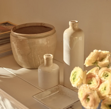 Load image into Gallery viewer, Belford Candle Holder