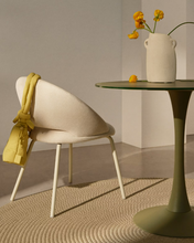 Load image into Gallery viewer, Round Vedira table in glass and green steel