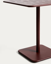 Load image into Gallery viewer, Brai outdoor table in burgundy galvanised steel 70 x 70cm - image 4