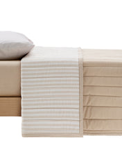 Load image into Gallery viewer, Sini beige bedspread made of 100% organic cotton for 90 cm beds