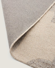 Load image into Gallery viewer, Norela grey jacquard wool blend rug 300 x 200cm - image 6