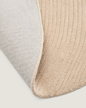 Load image into Gallery viewer, Domm beige wool rug, Ø 200 cm - image 6