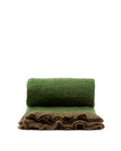 Load image into Gallery viewer, Odelna wool and acrylic throw with ruffles in green 130 x 170 cm