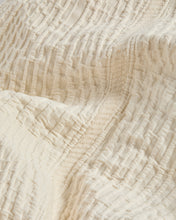 Load image into Gallery viewer, Raylo bedspread in 100% cotton with striped structure for 150/160 cm bed - image 6