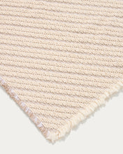 Load image into Gallery viewer, Janu bathmat in 100% cotton in diagonal structure ecru jacquard 50 x 70 cm - image 3
