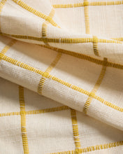 Load image into Gallery viewer, Adesta set of 2 individual placemats in 100% cotton ecru with yellow checks 35 x 50 cm - image 5