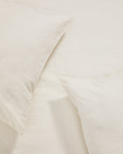 Load image into Gallery viewer, Simmel set of 2 beige linen blend pillow cases 50 x 80cm - image 4