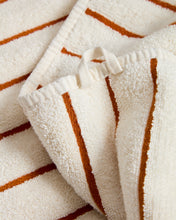 Load image into Gallery viewer, Dorane 100% cotton towel with orange stripes 50 x 90cm - image 6