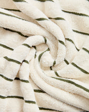 Load image into Gallery viewer, Dorane 100% cotton towel with green stripes 70 x 140cm - image 5