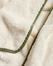 Load image into Gallery viewer, Sedora 100% cotton towel with green contrast detail 100 x 150cm - image 5