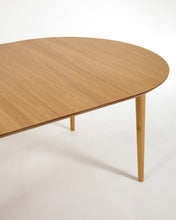 Load image into Gallery viewer, Oqui extendable oval table with an oak veneer and solid wood legs, Ø 120 (200) x 90 cm - image 12