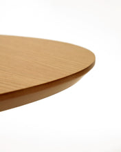 Load image into Gallery viewer, Oqui extendable oval table with an oak veneer and solid wood legs, Ø 140 (220) x 90 cm - image 9