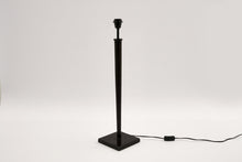 Load image into Gallery viewer, Selly Table Lamp