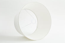 Load image into Gallery viewer, Shade Lindro Off White 40 cm