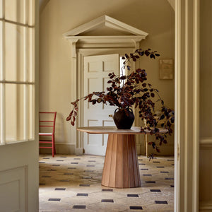 Stratford Round Dining Table