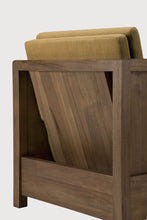 Load image into Gallery viewer, Roan lounge chair - Amber